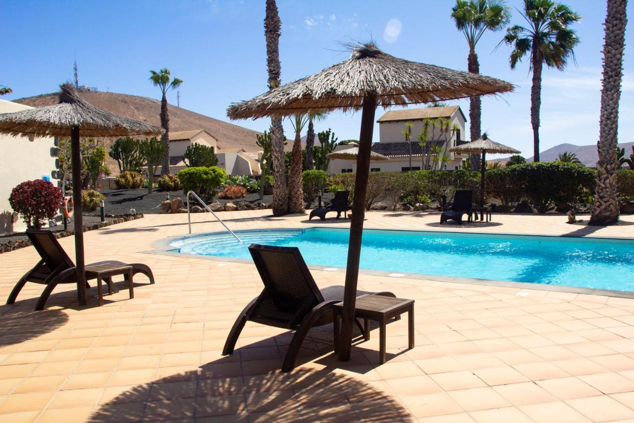 Hotel Boutique Oasis Casa Vieja La Oliva Esterno foto