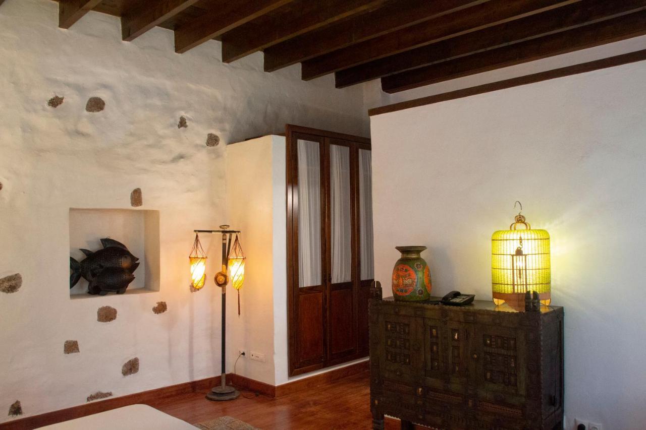 Hotel Boutique Oasis Casa Vieja La Oliva Esterno foto
